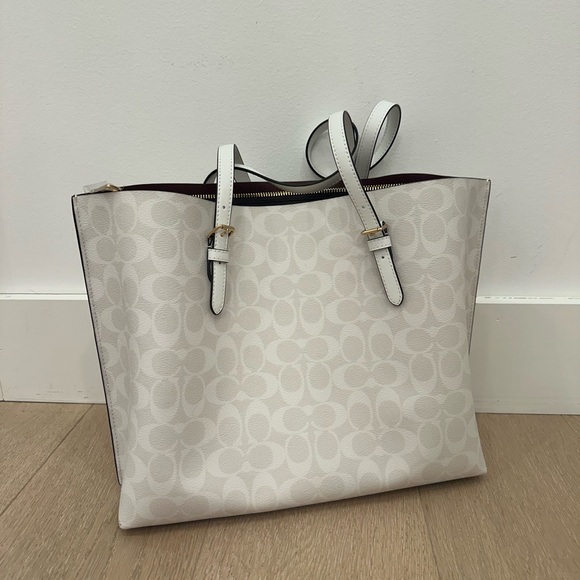 Coach Cream Signature Tote Bag - Picture 2 of 6